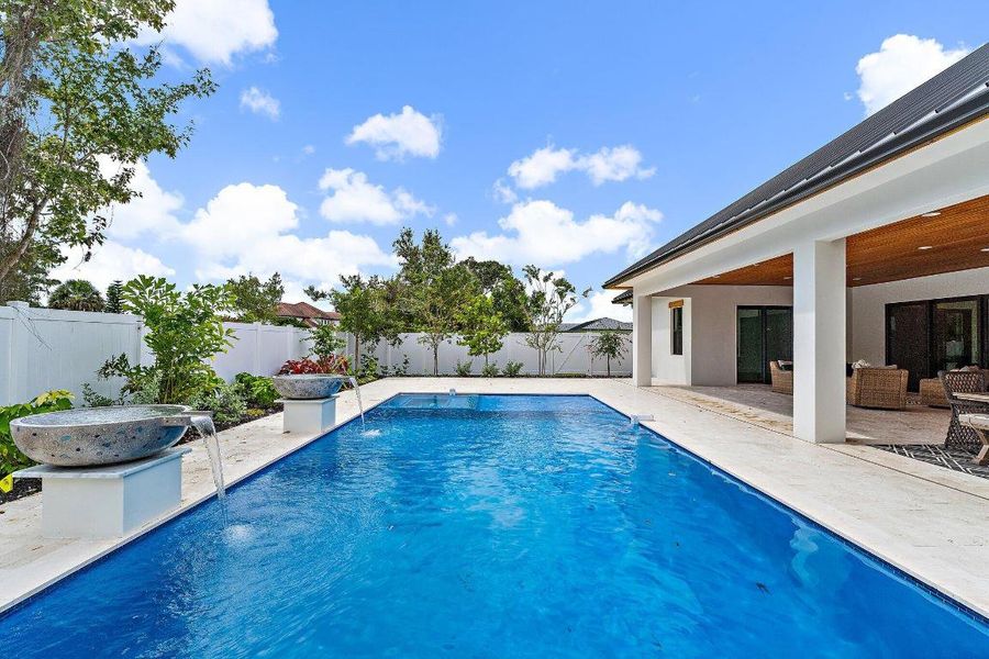 084-7528169thPlace-PalmBeachGardens-SMAL