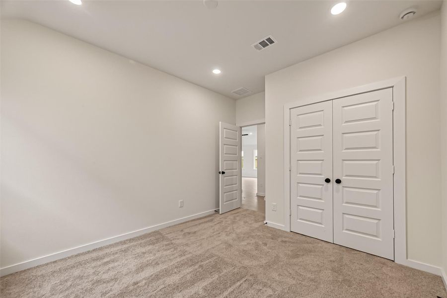 Spacious, unfurnished interior of a new home in Foxtail Palms, Manvel (Image 43). Spacious, unfurnished interior of a new home in Foxtail Palms, Manvel (Image 43).