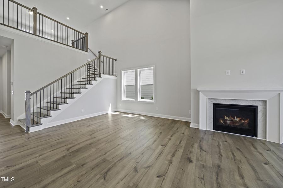 STY5-0215-00_Alton_A_Dining Room-2