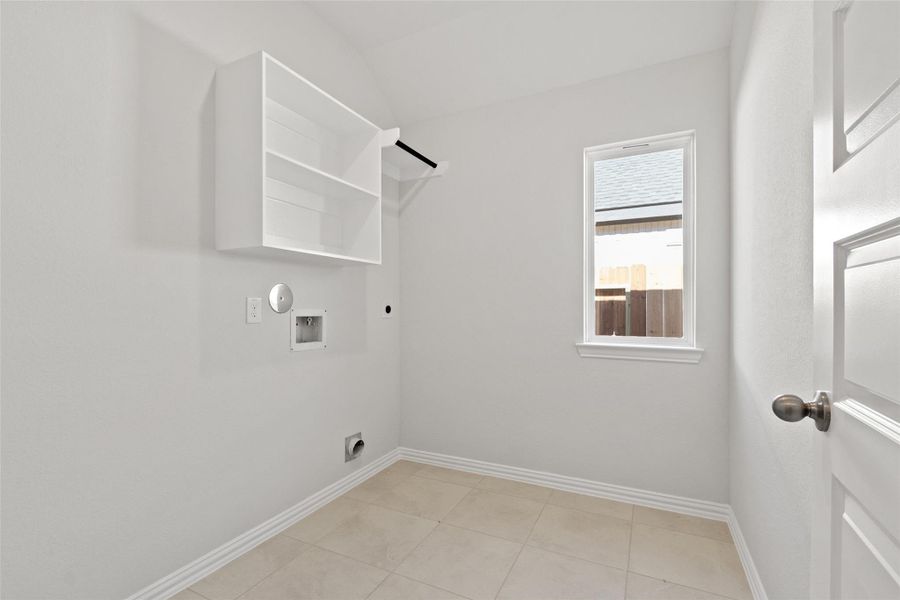 Spacious, unfurnished interior of a new home in Cypress Green, Hockley (Image 14). Spacious, unfurnished interior of a new home in Cypress Green, Hockley (Image 14).