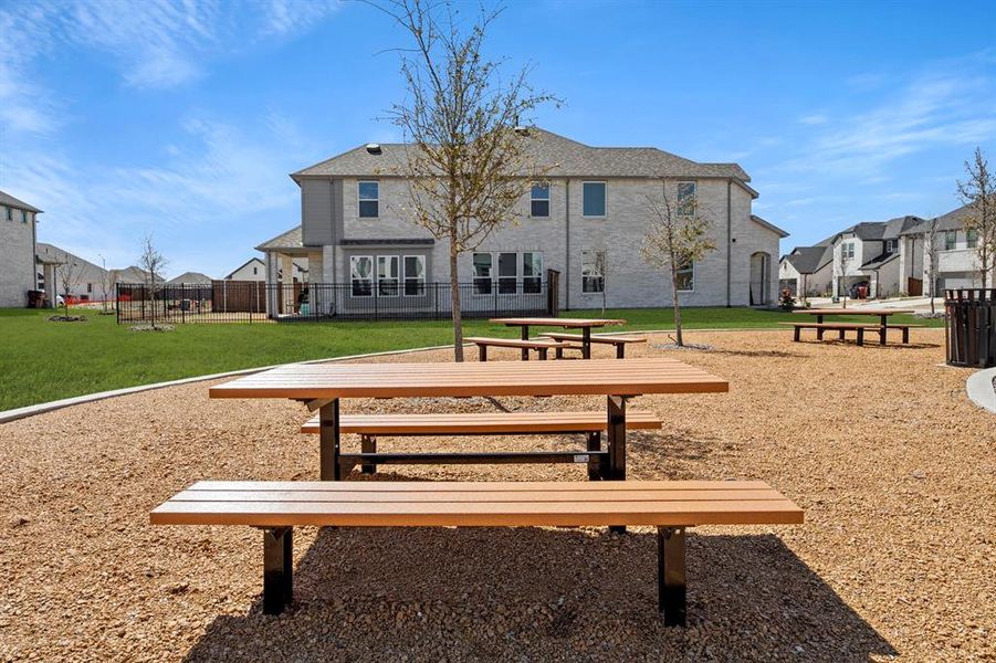 18_19. 2263 River Bend Road - Picnic (2)