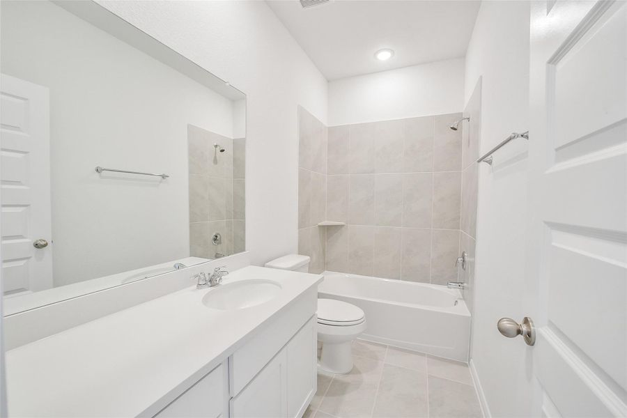 Furnished interior view inside a new home in Stone Creek Ranch, Hockley (Image 7). Furnished interior view inside a new home in Stone Creek Ranch, Hockley (Image 7).