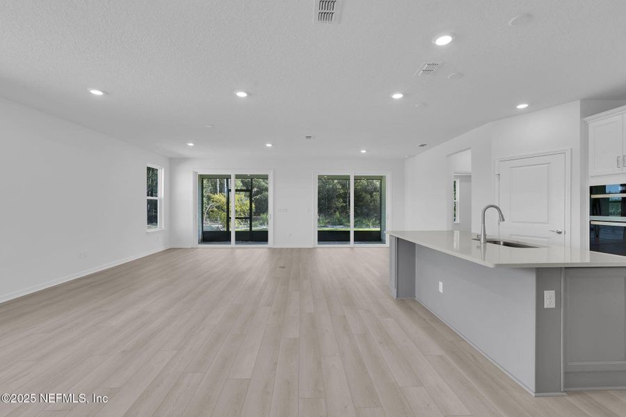 Spacious, unfurnished interior of a new home in Del Webb Saint Johns, St. Johns (Image 18).