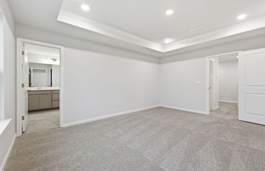 Spacious, unfurnished interior of a new home in McConnell Ridge, McLeansville (Image 11).