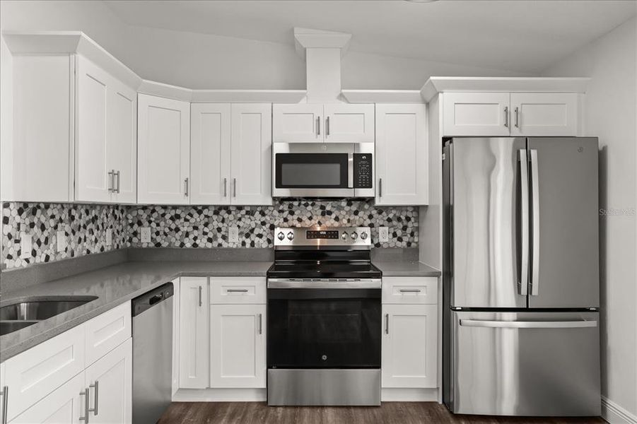 Furnished interior view inside a new home in , Leesburg (Image 6).