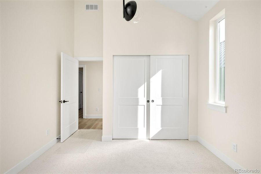 Spacious, unfurnished interior of a new home in , Westminster (Image 20).