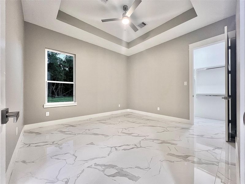 Spacious, unfurnished interior of a new home in , Dayton (Image 37).
