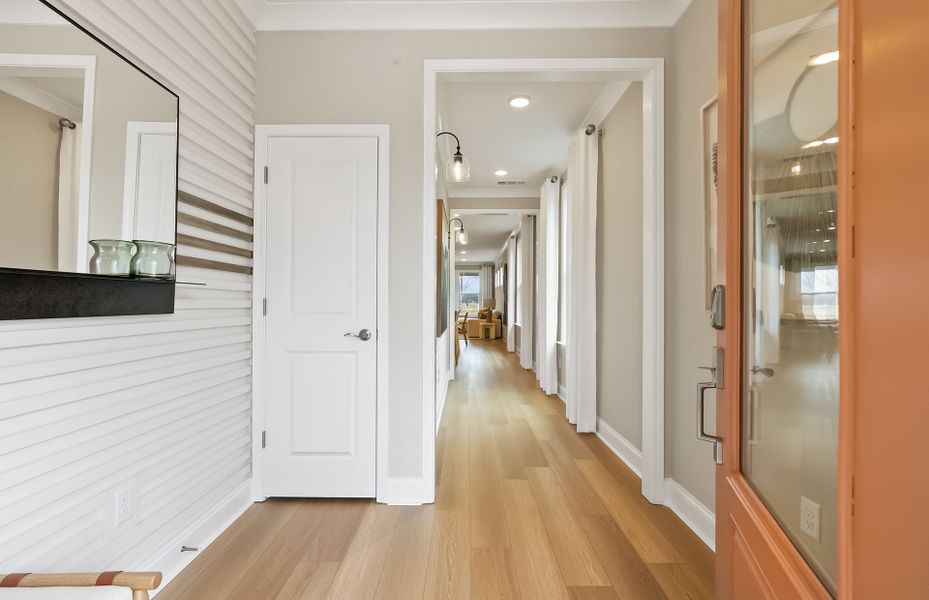 Model Representation Foyer