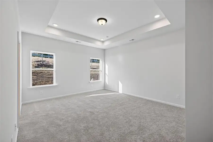 Spacious, unfurnished interior of a new home in Sanders Park, Austell (Image 17).