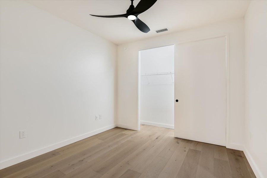 Spacious, unfurnished interior of a new home in , Austin (Image 10).