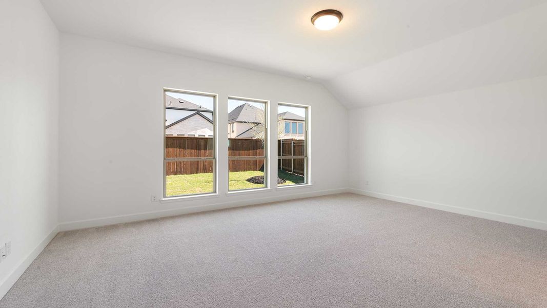 Spacious, unfurnished interior of a new home in Cambridge Crossing, Celina (Image 22).