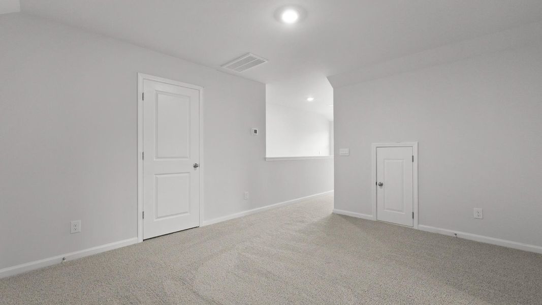 Spacious, unfurnished interior of a new home in Hillcrest, Ravenel (Image 28).