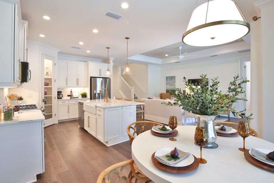 Representative furnished interior of a home built from the Lighthouse by Neal Communities in Boca Royale Golf & Country Club at Wellen Park, Englewood (Image 12).