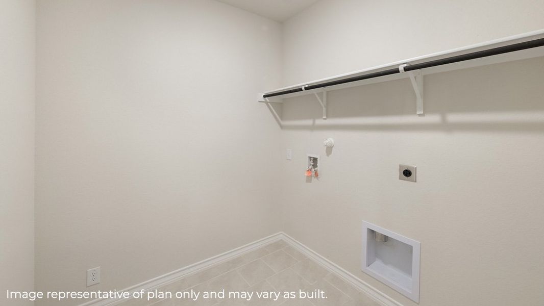 Representative unfurnished interior of a home built from the X35K - THE KENDALL by D.R. Horton in Abbey Glen, Lubbock (Image 20).