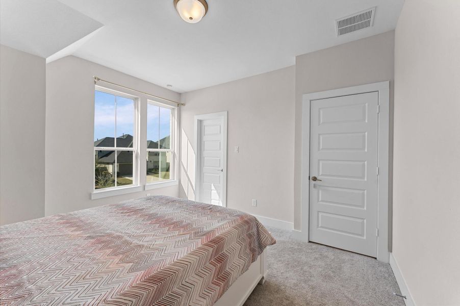 Furnished interior view inside a new home in Cross Creek Ranch, Fulshear (Image 13).