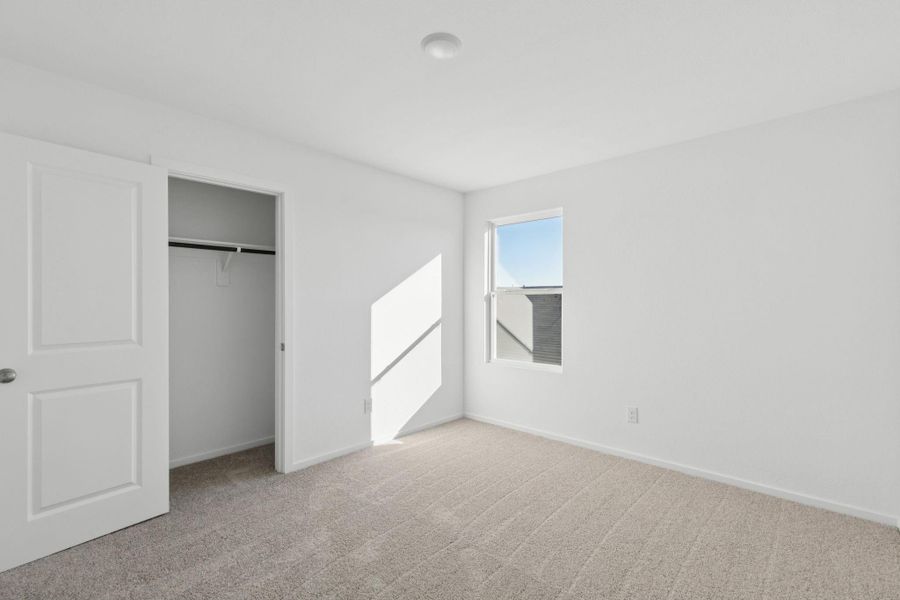 Spacious, unfurnished interior of a new home in Montgomery Bend, Montgomery (Image 18).