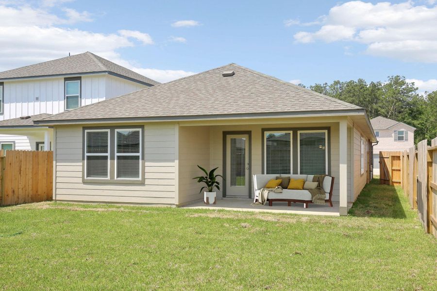 Photo is not of the actual home, but is an inspirational photo of builder’s model home and may depict options, furnishings, and/or decorator features that are not included Photo is not of the actual home, but is an inspirational photo of builder’s model home and may depict options, furnishings, and/or decorator features that are not included