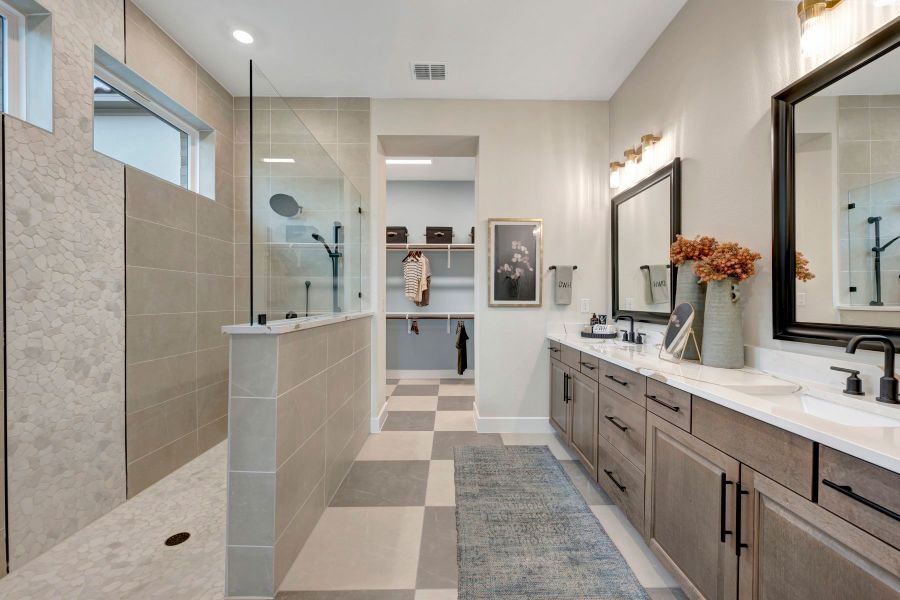 The Brandsville - Owner's Bath
