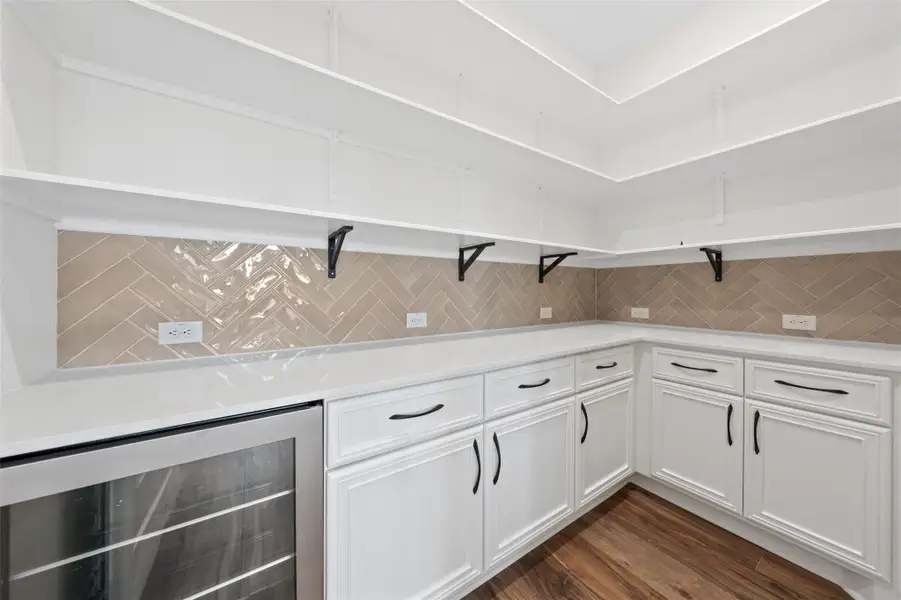 Furnished interior view inside a new home in , Salado (Image 10). Furnished interior view inside a new home in , Salado (Image 10).