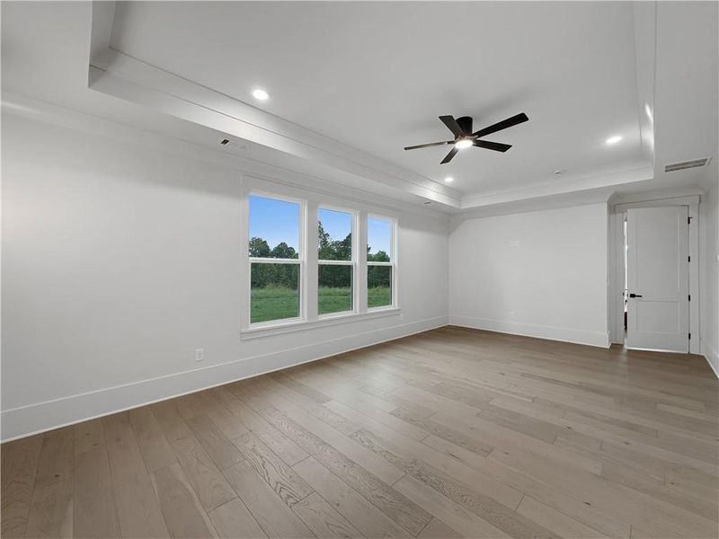 Spacious, unfurnished interior of a new home in , Jefferson (Image 76).