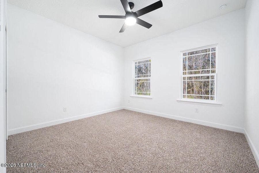 Spacious, unfurnished interior of a new home in , Middleburg (Image 9).