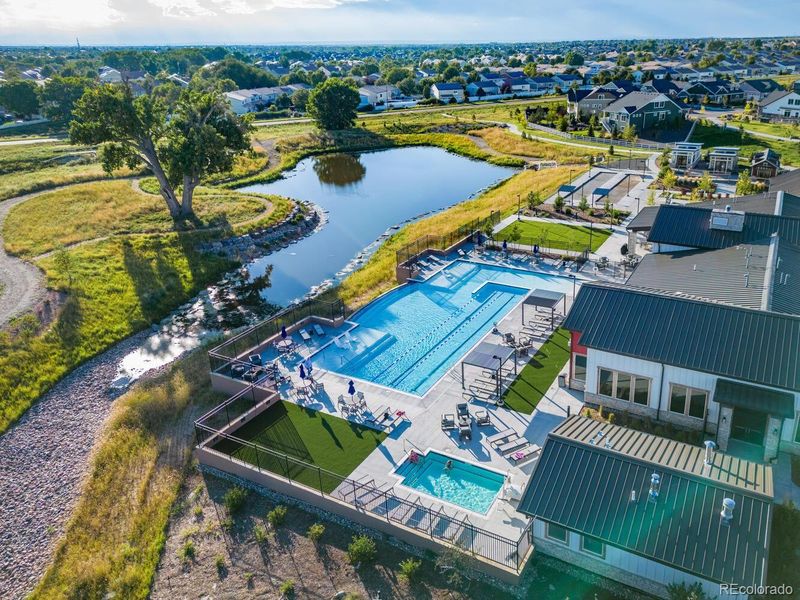 Community amenities in , Aurora (Image 10).