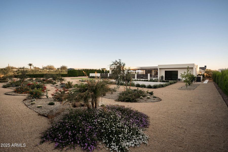 7034 E Paradise Dr 7034 E Paradise Dr