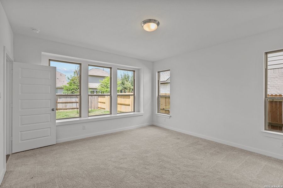 Spacious, unfurnished interior of a new home in Stillwater Ranch, San Antonio (Image 35). Spacious, unfurnished interior of a new home in Stillwater Ranch, San Antonio (Image 35).