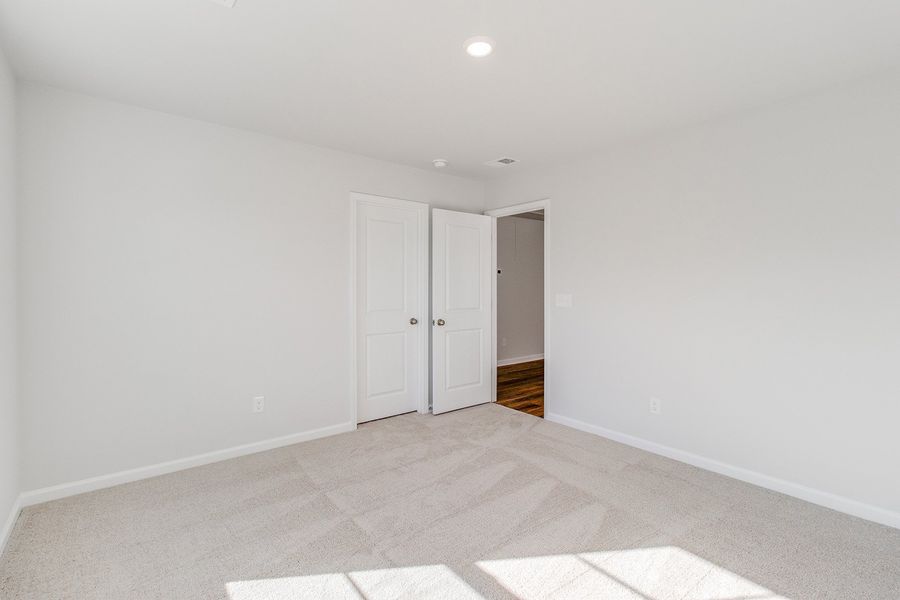 Spacious, unfurnished interior of a new home in Bluefield, Lexington (Image 30). Spacious, unfurnished interior of a new home in Bluefield, Lexington (Image 30).