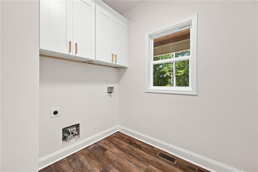 Spacious, unfurnished interior of a new home in , Cedartown (Image 31).