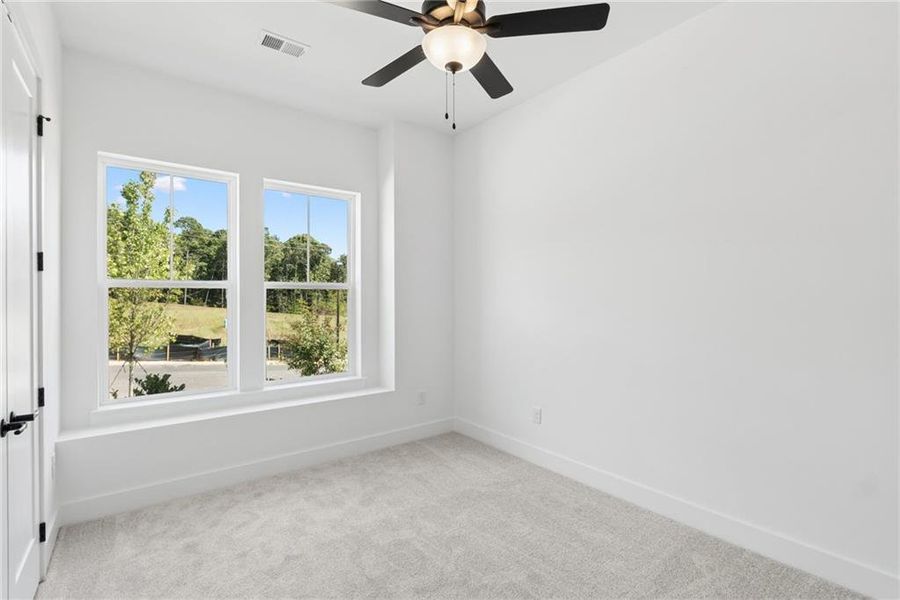 Spacious, unfurnished interior of a new home in , Gainesville (Image 12).