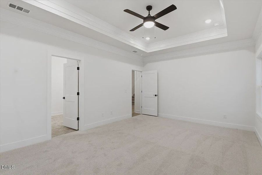 Spacious, unfurnished interior of a new home in Jackson Ridge, Pikeville (Image 14).
