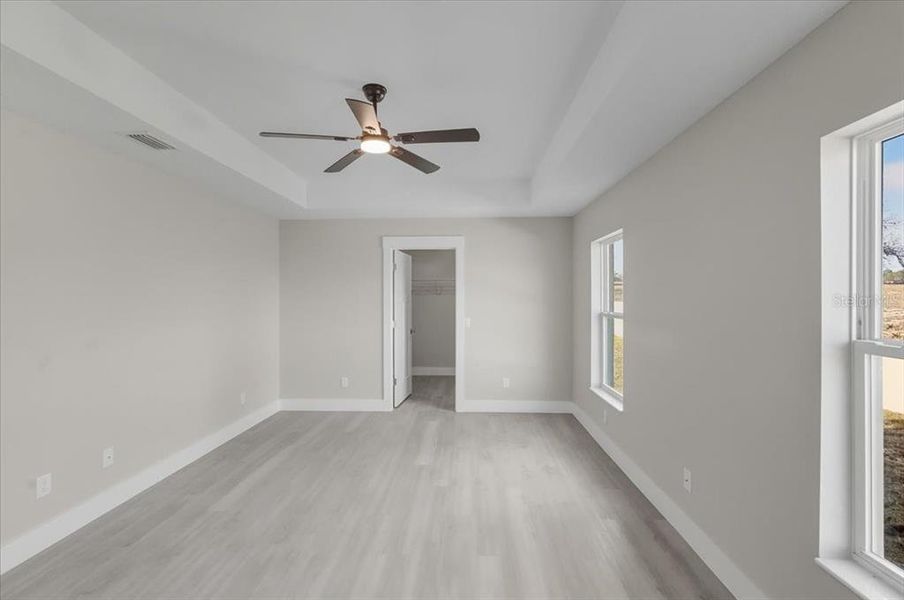 Spacious, unfurnished interior of a new home in , Hernando (Image 29).