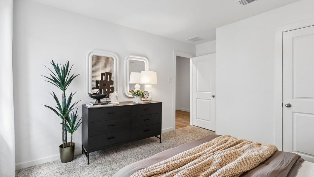 Furnished interior view inside a new home in Evergreen, Rosenberg (Image 20).