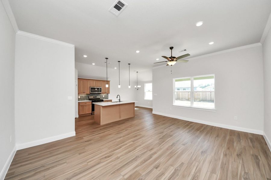 Spacious, unfurnished interior of a new home in Grand Oaks Reserve, Cleveland (Image 19). Spacious, unfurnished interior of a new home in Grand Oaks Reserve, Cleveland (Image 19).