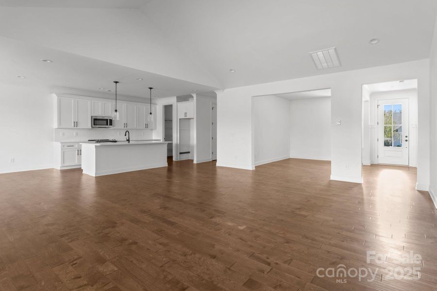 Spacious, unfurnished interior of a new home in , Salisbury (Image 12).
