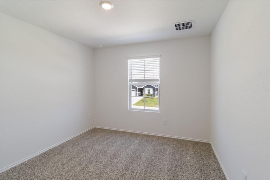 Spacious, unfurnished interior of a new home in Marigold, Uhland (Image 18).