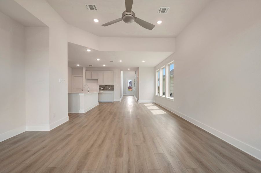 Spacious, unfurnished interior of a new home in The Meadows, Denton (Image 16).