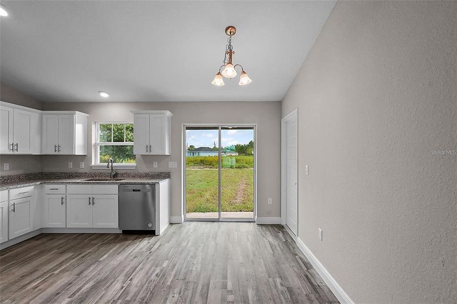 Spacious, unfurnished interior of a new home in , Ocala (Image 12).