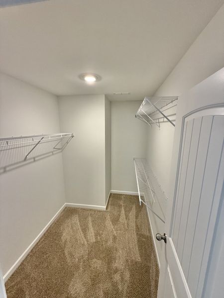 Spacious, unfurnished interior of a new home in Stone Fort Meadows, Manchester (Image 8).