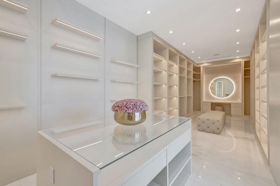 Image 74 of a home in .