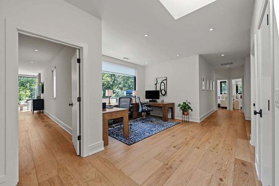 Furnished interior view inside a new home in , Atlanta (Image 63).