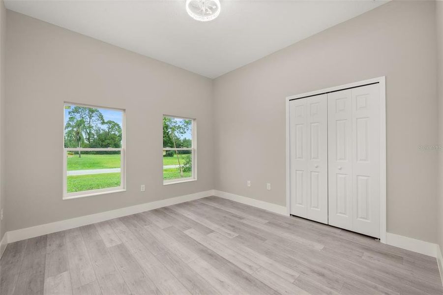 Spacious, unfurnished interior of a new home in , Sebring (Image 41).