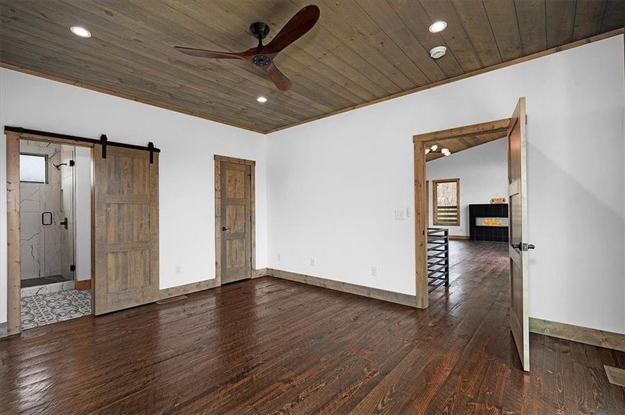 Spacious, unfurnished interior of a new home in , Ellijay (Image 30).