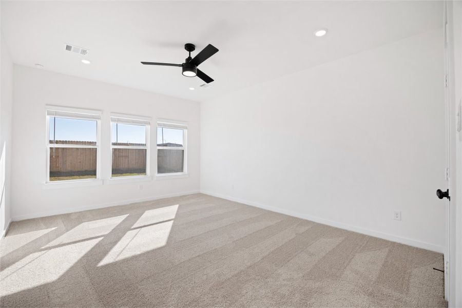 Spacious, unfurnished interior of a new home in Ashland, Houston (Image 14).