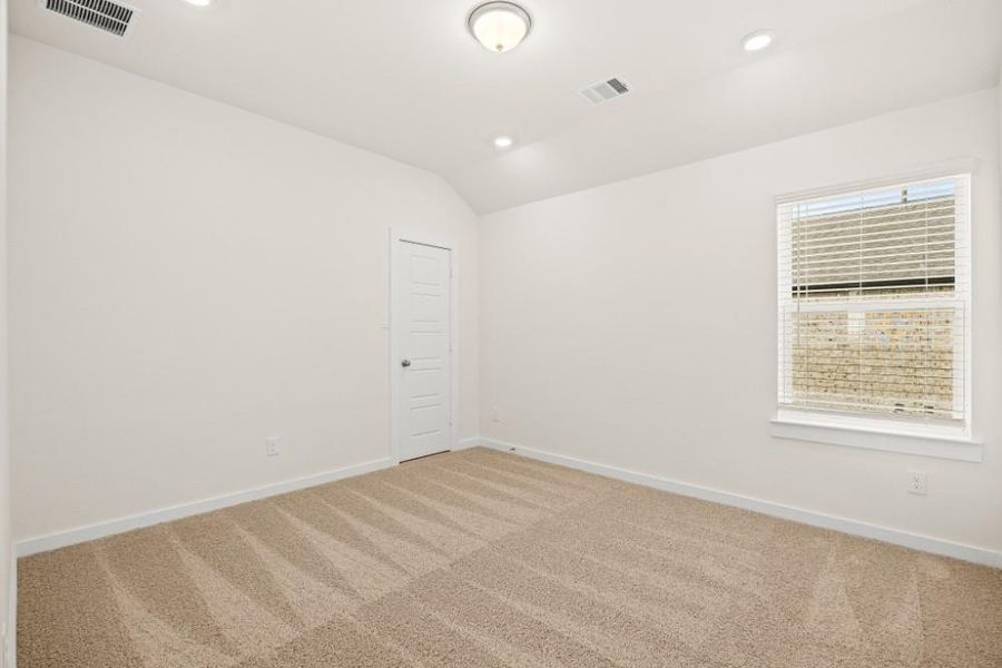 Spacious, unfurnished interior of a new home in Creekhaven, Arcola (Image 22).