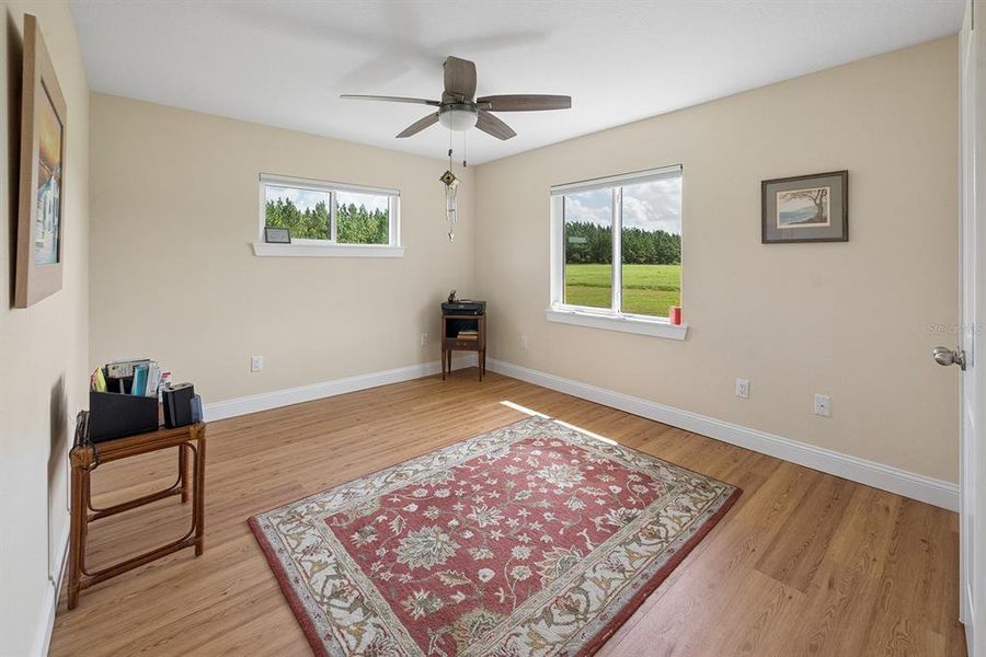 Spacious, unfurnished interior of a new home in , Chiefland (Image 18).