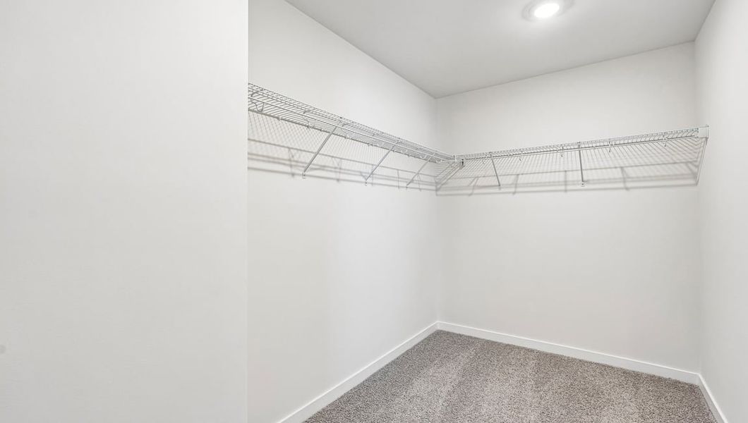 Spacious, unfurnished interior of a new home in Oak Grove Hill, Huntersville (Image 30).