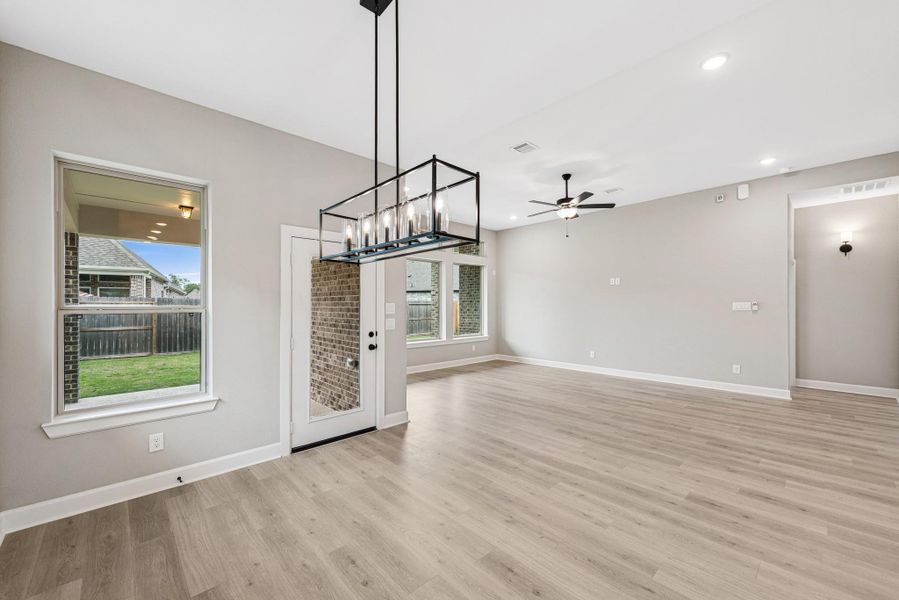 Spacious, unfurnished interior of a new home in The Highlands 55' - Encore Collection, Porter (Image 25). Spacious, unfurnished interior of a new home in The Highlands 55' - Encore Collection, Porter (Image 25).