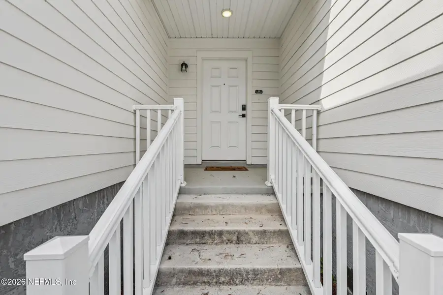 Exterior details and patio area of a home in , Jacksonville (Image 4).